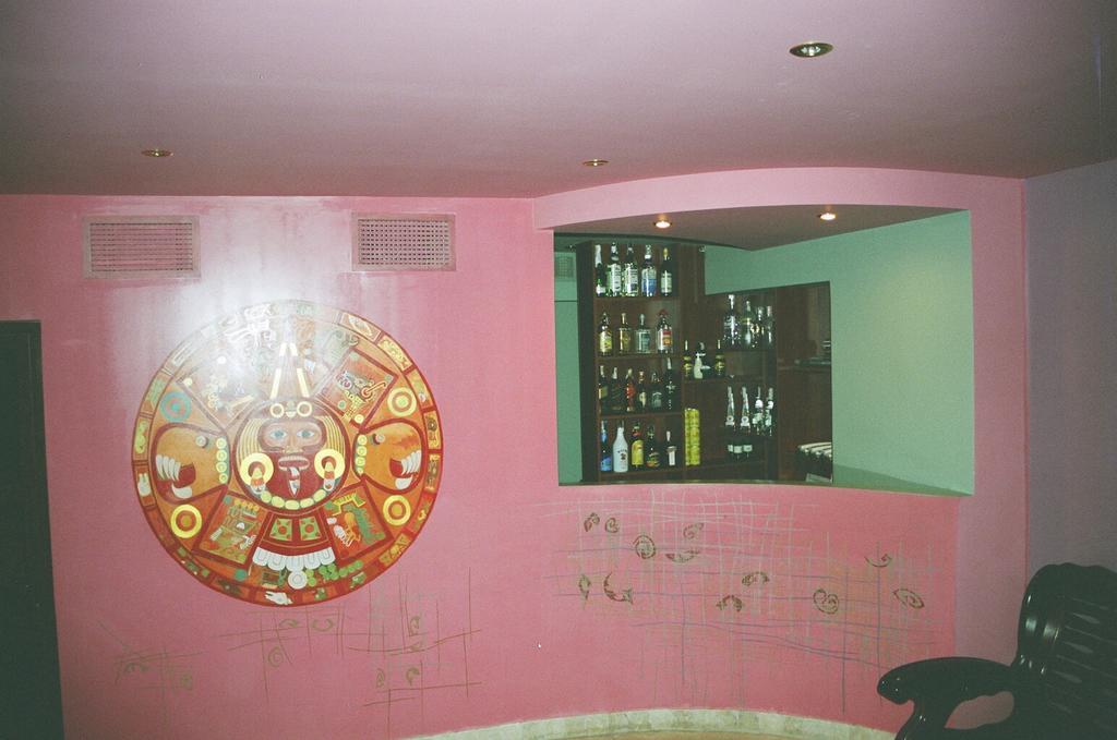 Motel Acapulco เยเรวาน ภายนอก รูปภาพ