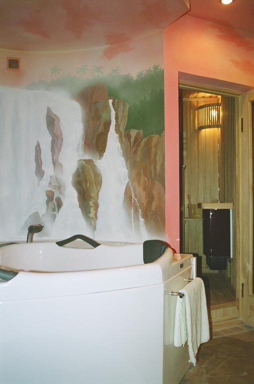 Motel Acapulco เยเรวาน ภายนอก รูปภาพ