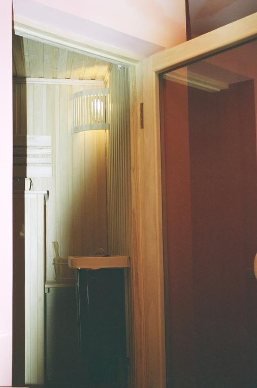Motel Acapulco เยเรวาน ภายนอก รูปภาพ