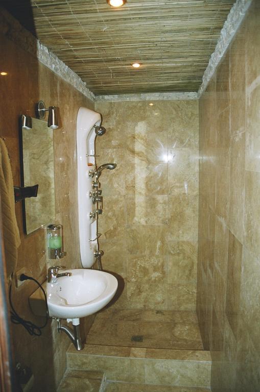 Motel Acapulco เยเรวาน ภายนอก รูปภาพ