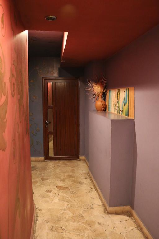 Motel Acapulco เยเรวาน ภายนอก รูปภาพ