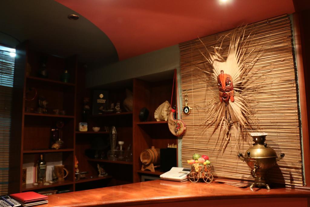 Motel Acapulco เยเรวาน ภายนอก รูปภาพ