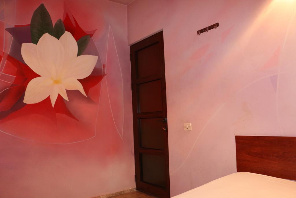 Motel Acapulco เยเรวาน ภายนอก รูปภาพ