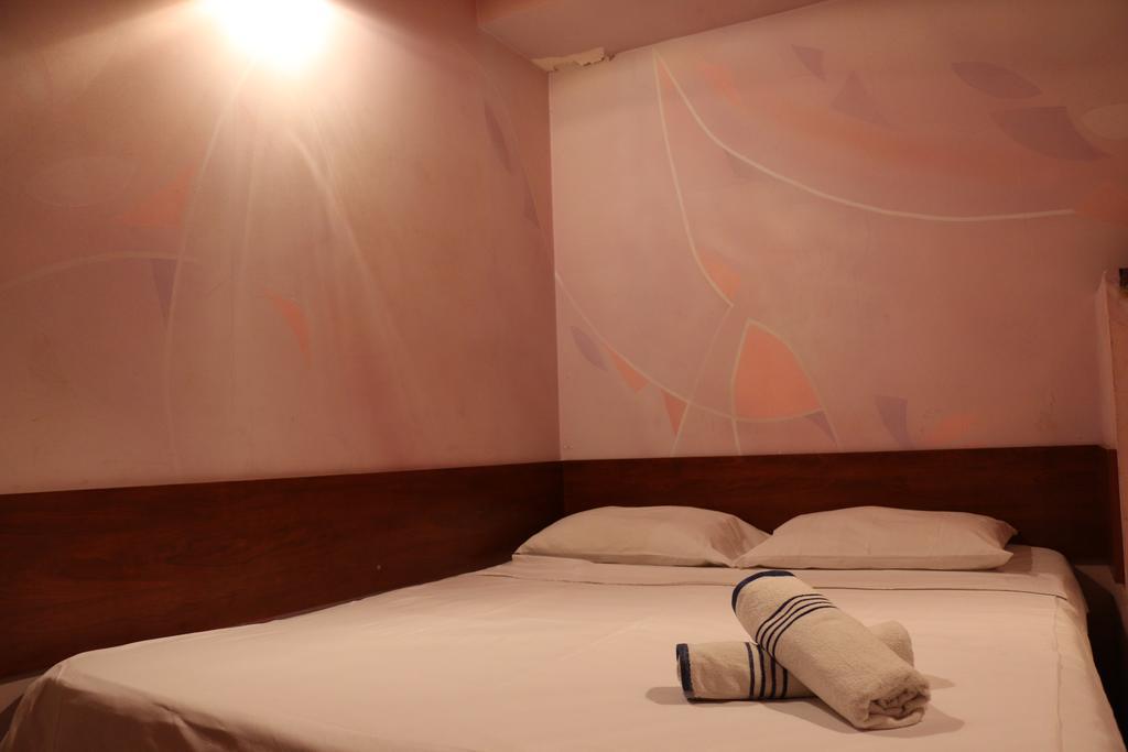 Motel Acapulco เยเรวาน ภายนอก รูปภาพ