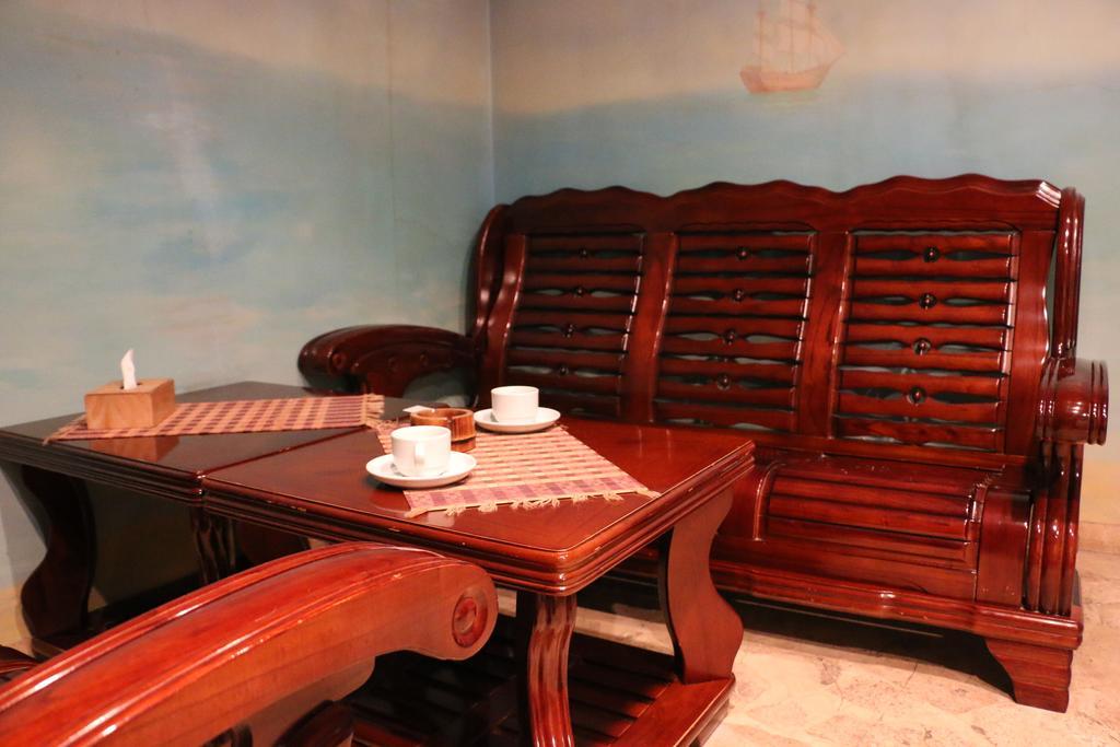 Motel Acapulco เยเรวาน ภายนอก รูปภาพ