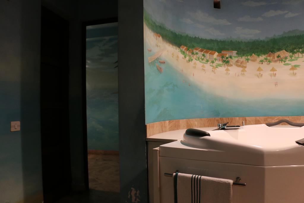 Motel Acapulco เยเรวาน ภายนอก รูปภาพ